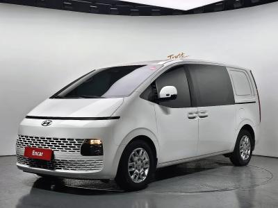 2022 Hyundai Staria