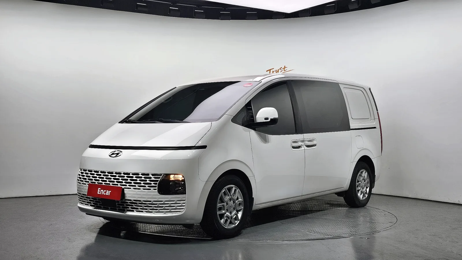 2022 Hyundai Staria