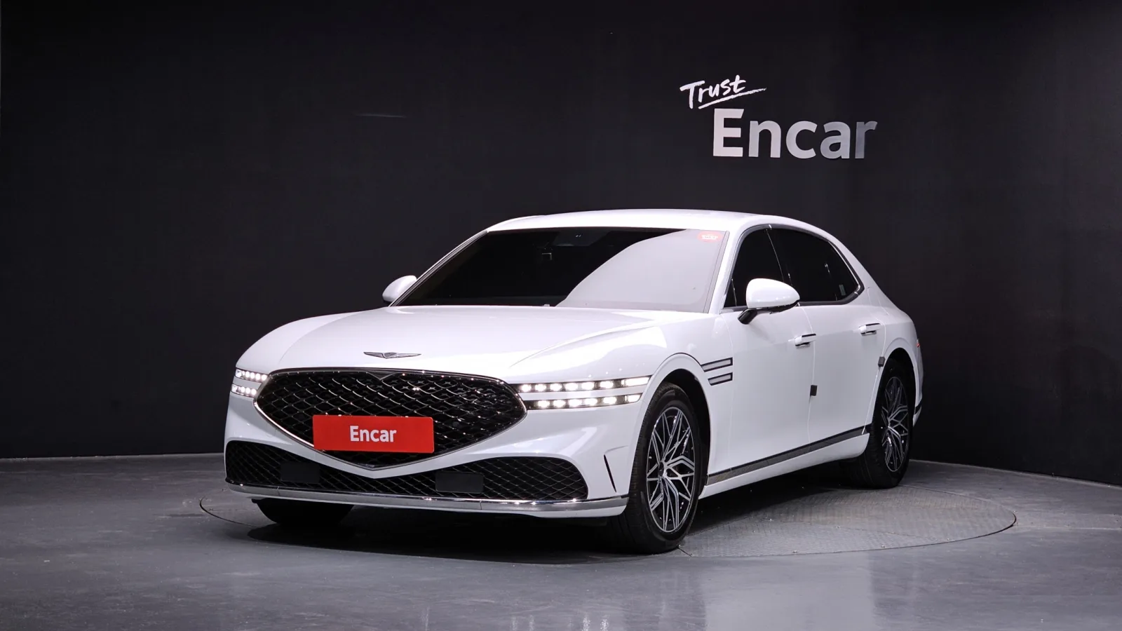 2022 Genesis G90