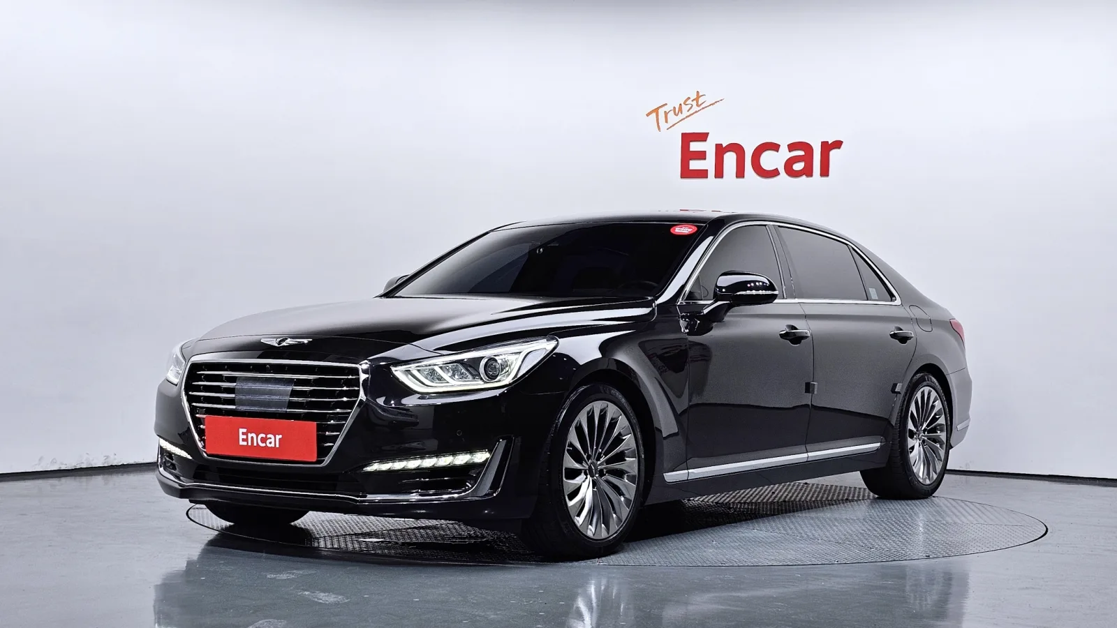 2018 Genesis EQ900