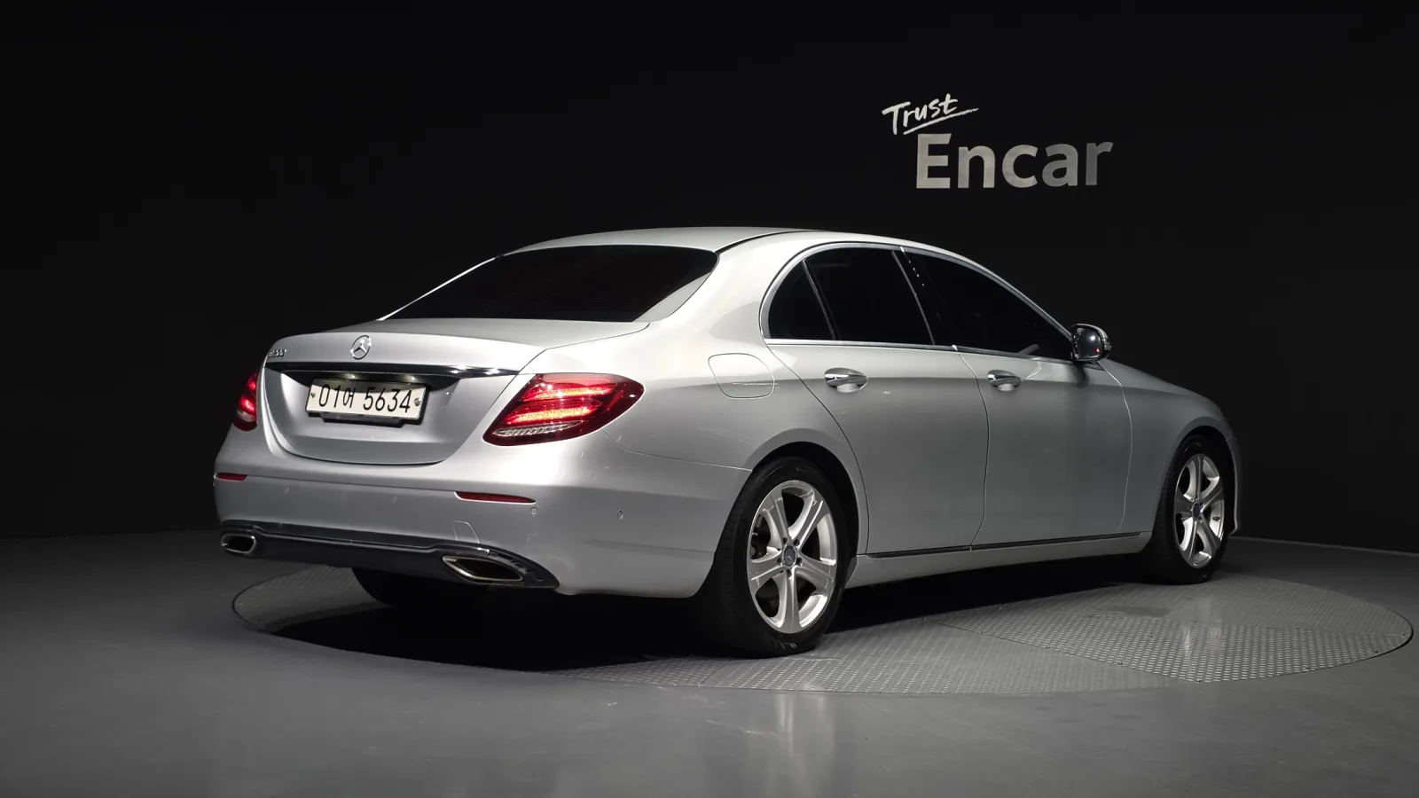 2017 Mercedes-Benz E-Class