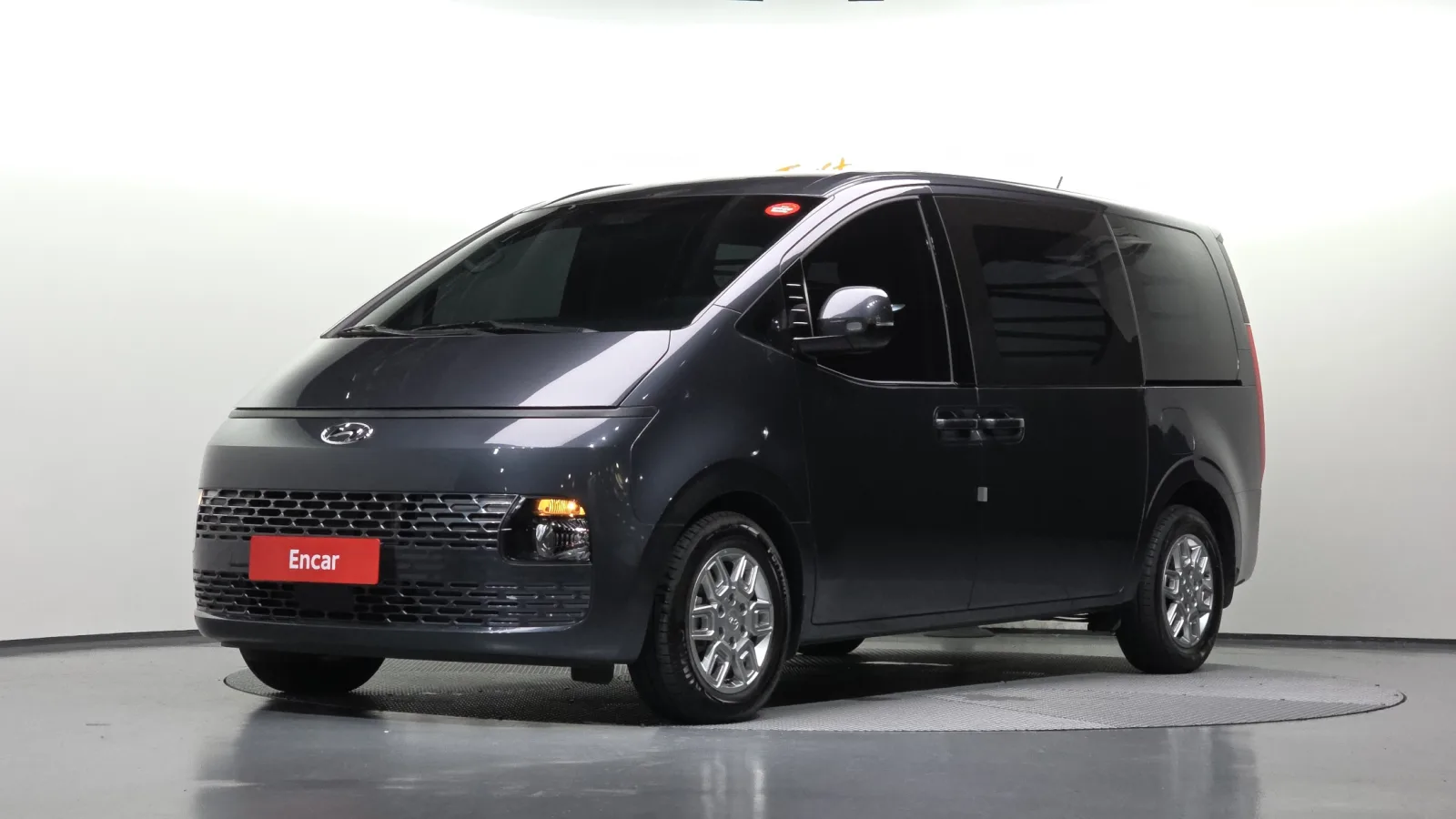 2023 Hyundai Staria
