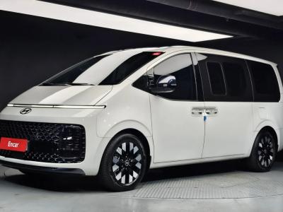 2025 Hyundai Staria