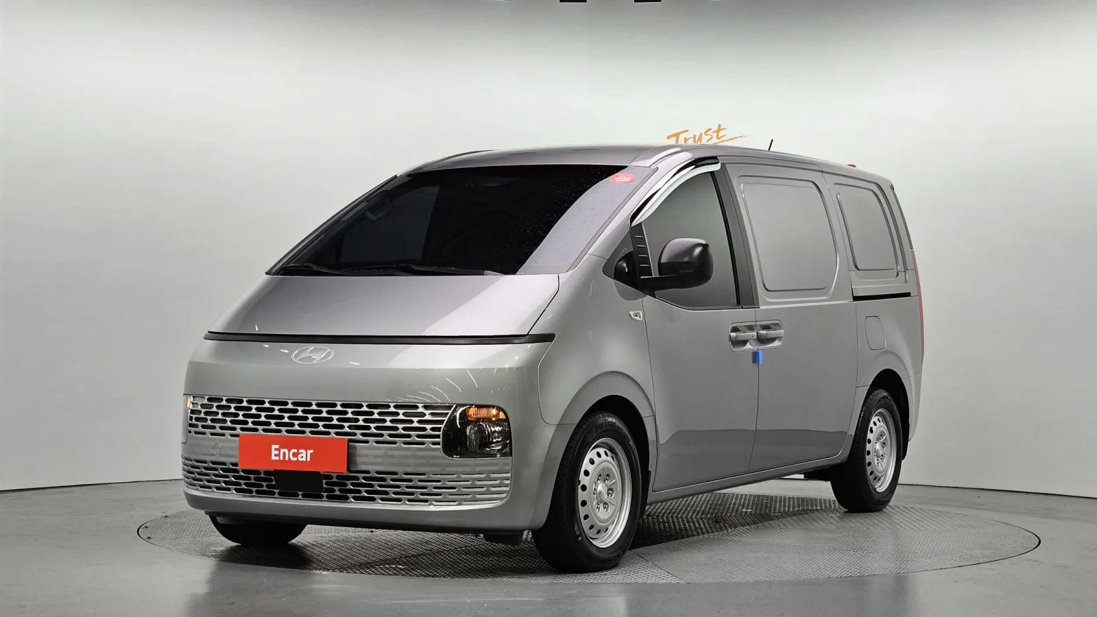 2025 Hyundai Staria