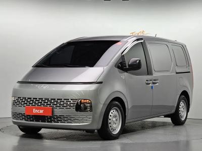 2025 Hyundai Staria