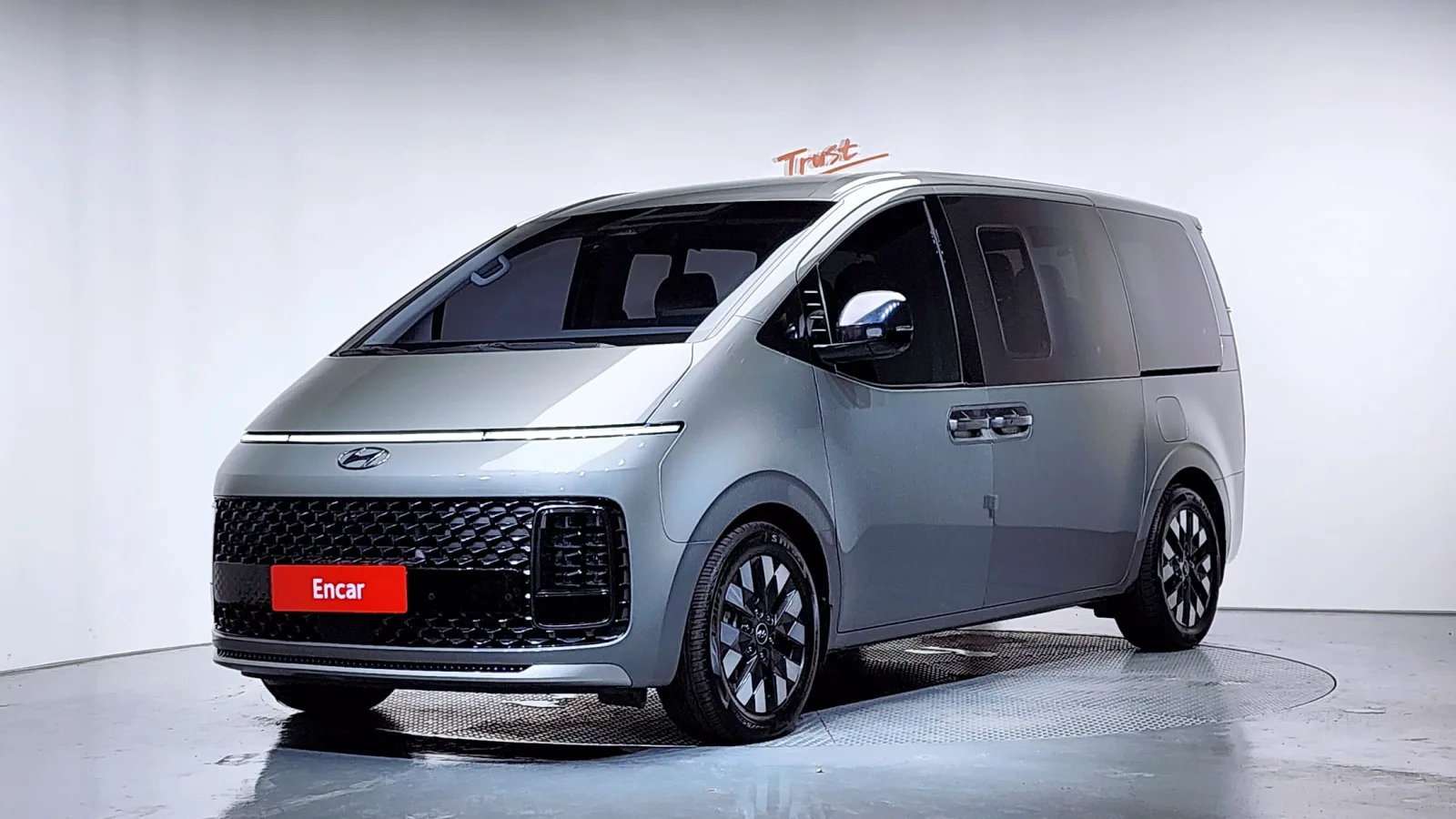 2023 Hyundai Staria