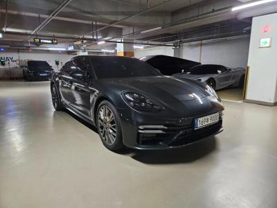 2021 Porsche Panamera