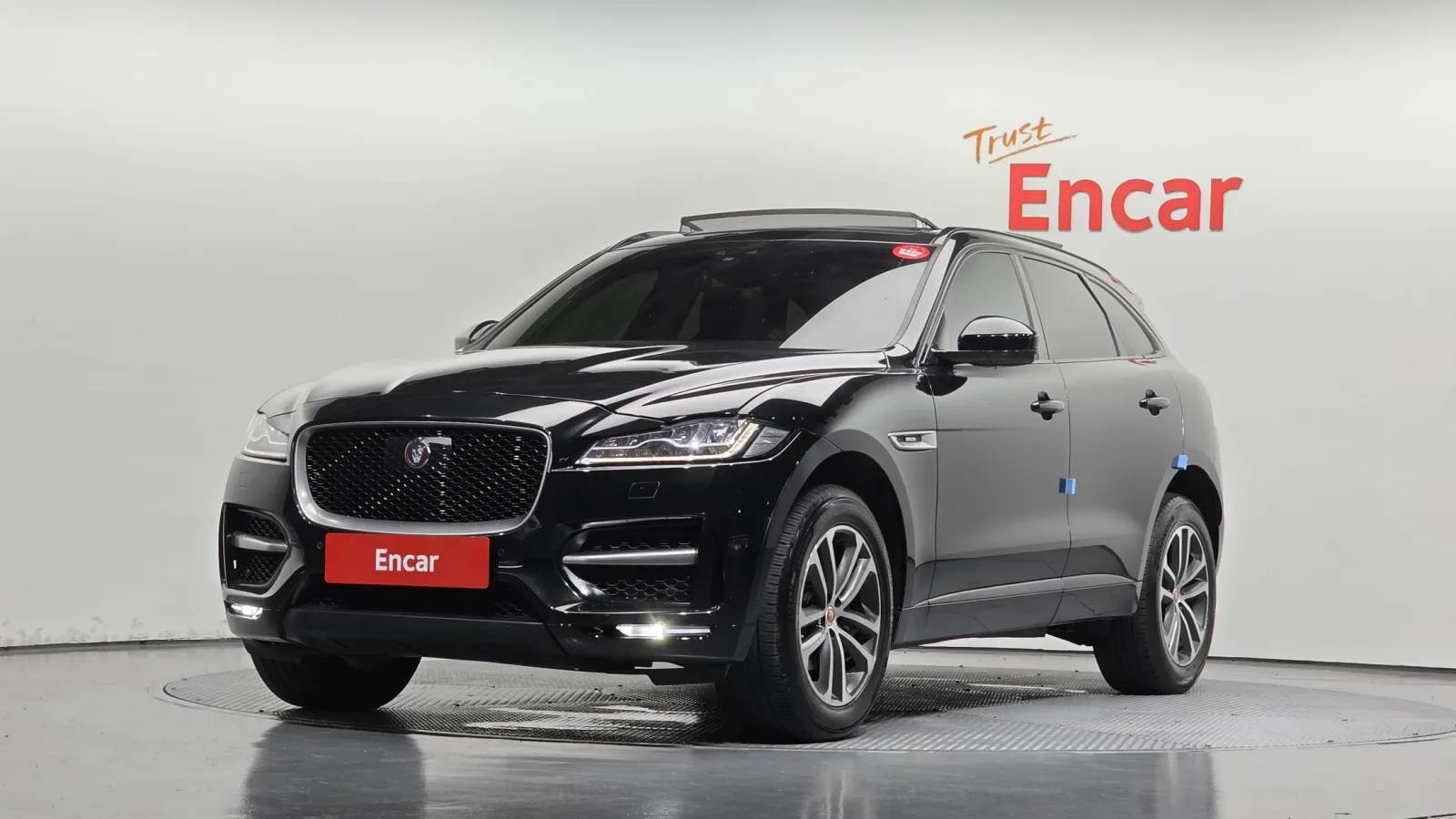 2019 Jaguar F-PACE