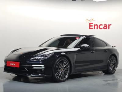 2023 Porsche Panamera