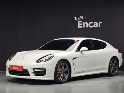 2014 Porsche Panamera