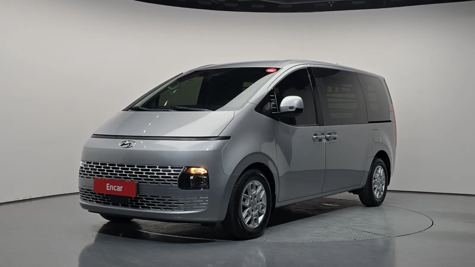 2022 Hyundai Staria