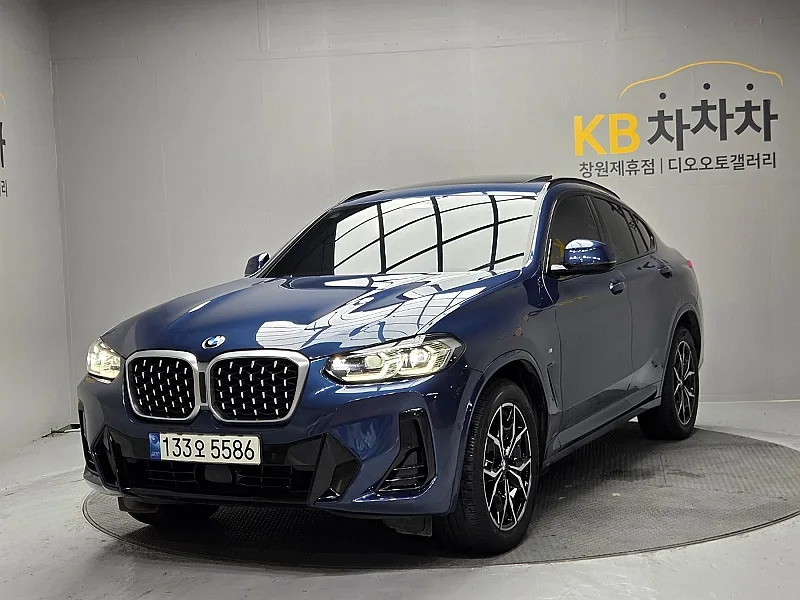 2022 BMW X4