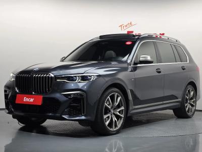 2022 BMW X7