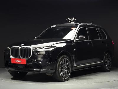 2025 BMW X7