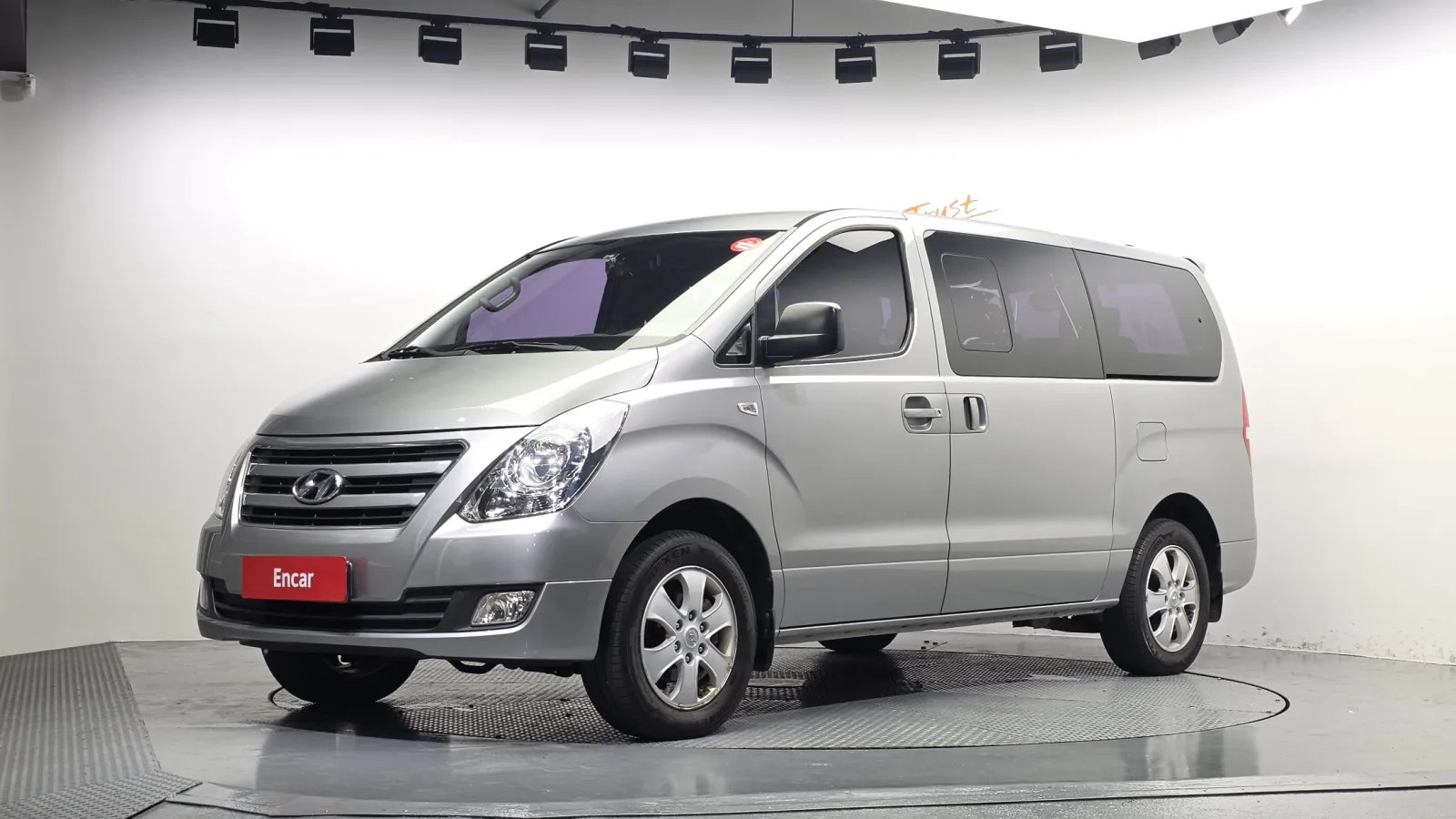 2017 Hyundai Starex