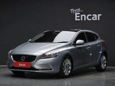 2015 Volvo V40