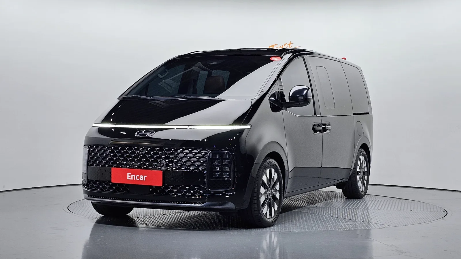 2022 Hyundai Staria
