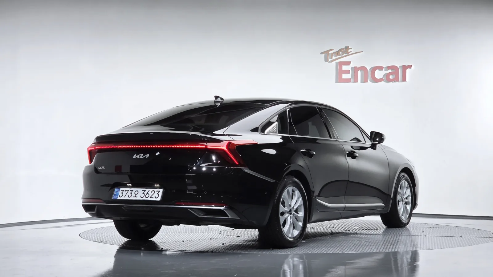 2023 Kia K8