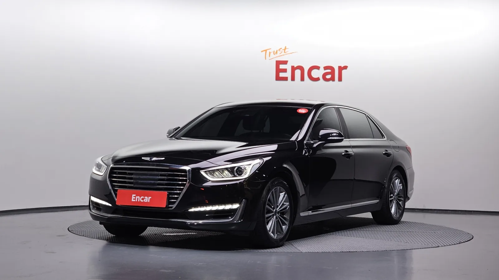 2018 Genesis EQ900