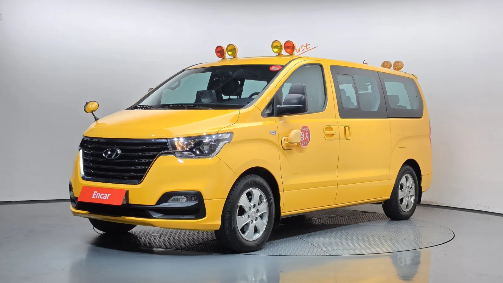 2019 Hyundai Starex