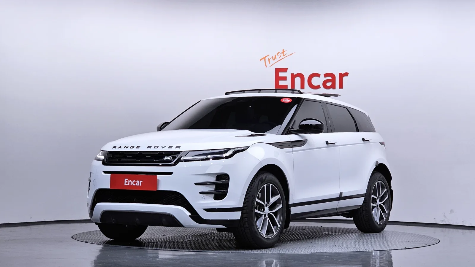 2026 Land Rover Range Rover Evoque