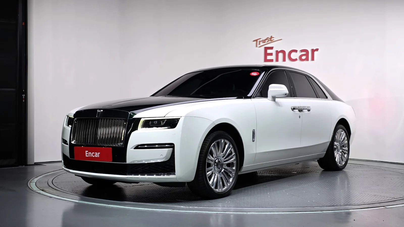 2023 Rolls-Royce Ghost