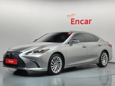 2021 Lexus ES