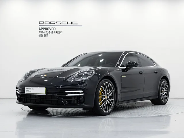 2023 Porsche Panamera