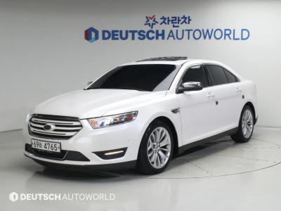 2018 Ford Taurus