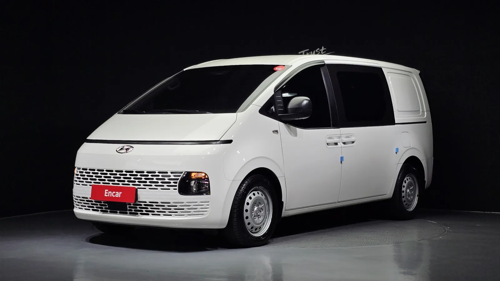 2022 Hyundai Staria