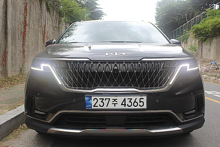 2023 Kia Carnival