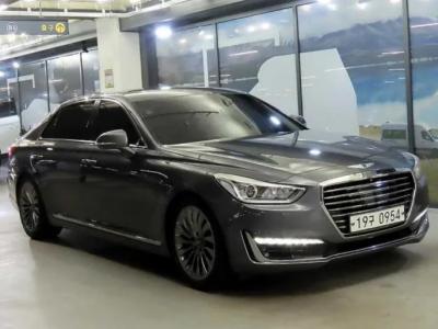 2016 Genesis EQ900