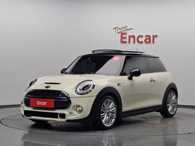 2016 MINI Cooper