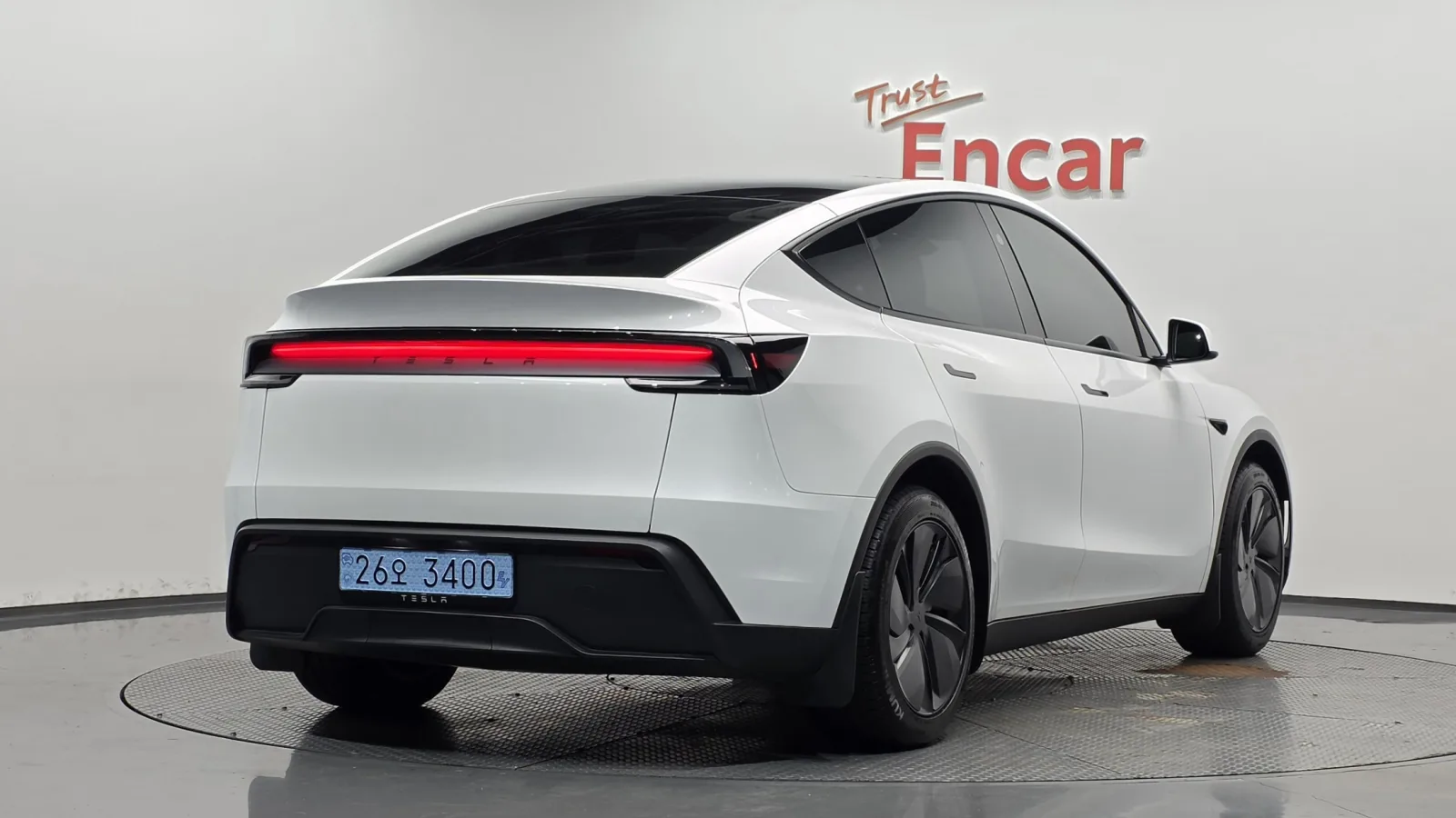 2025 Tesla Model Y