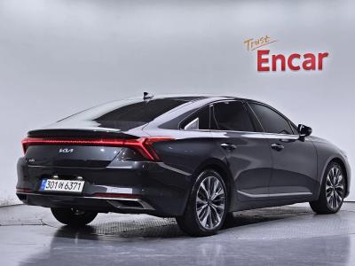 2022 Kia K8