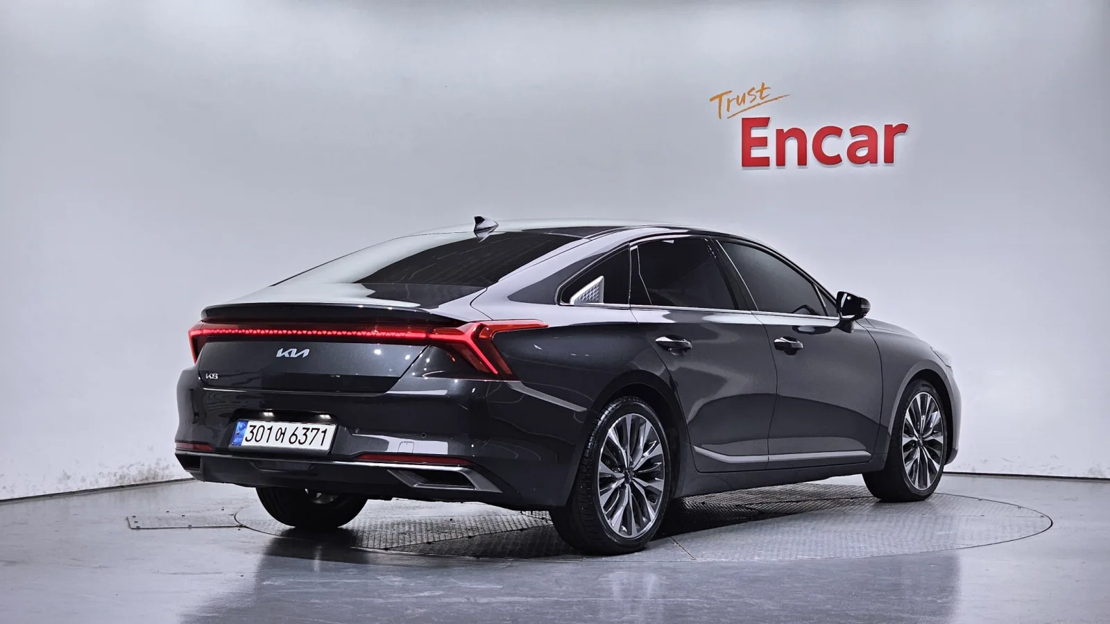 2022 Kia K8