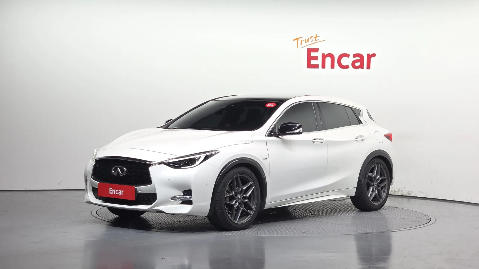 2017 Infiniti Q30