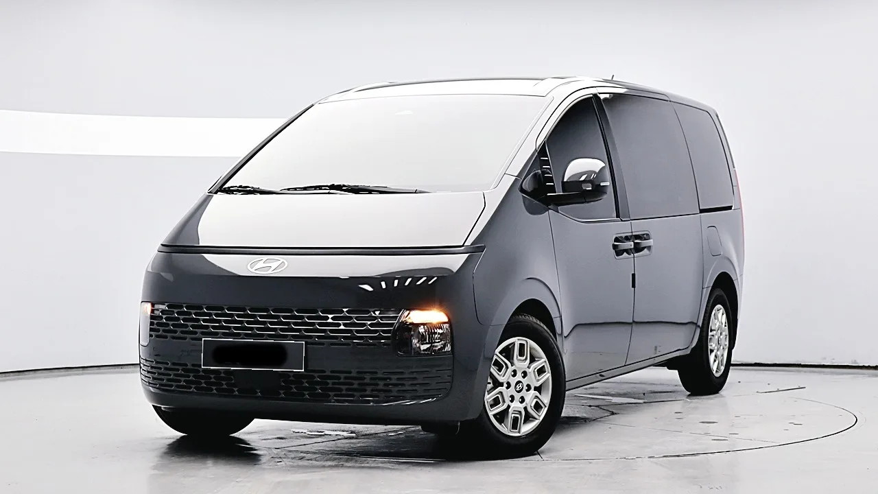 2025 Hyundai Staria