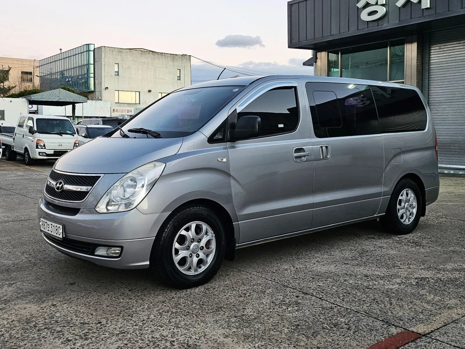 2011 Hyundai Starex