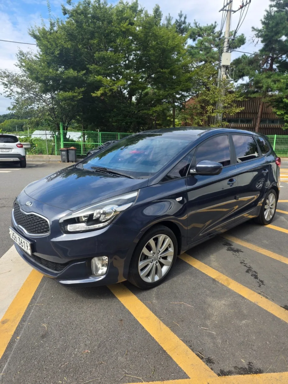 2016 Kia Carens