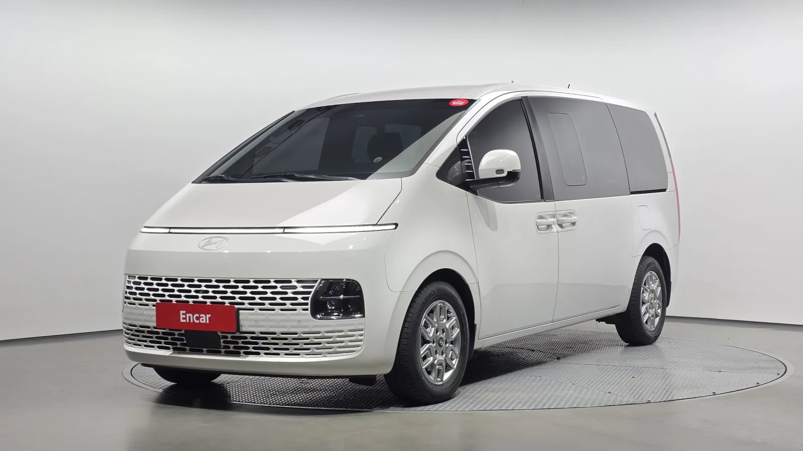 2025 Hyundai Staria