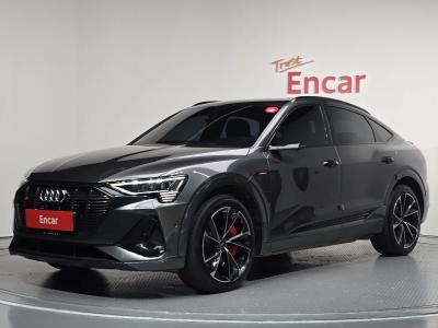 2022 Audi e-tron