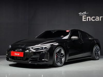 2022 Audi RS e-tron GT