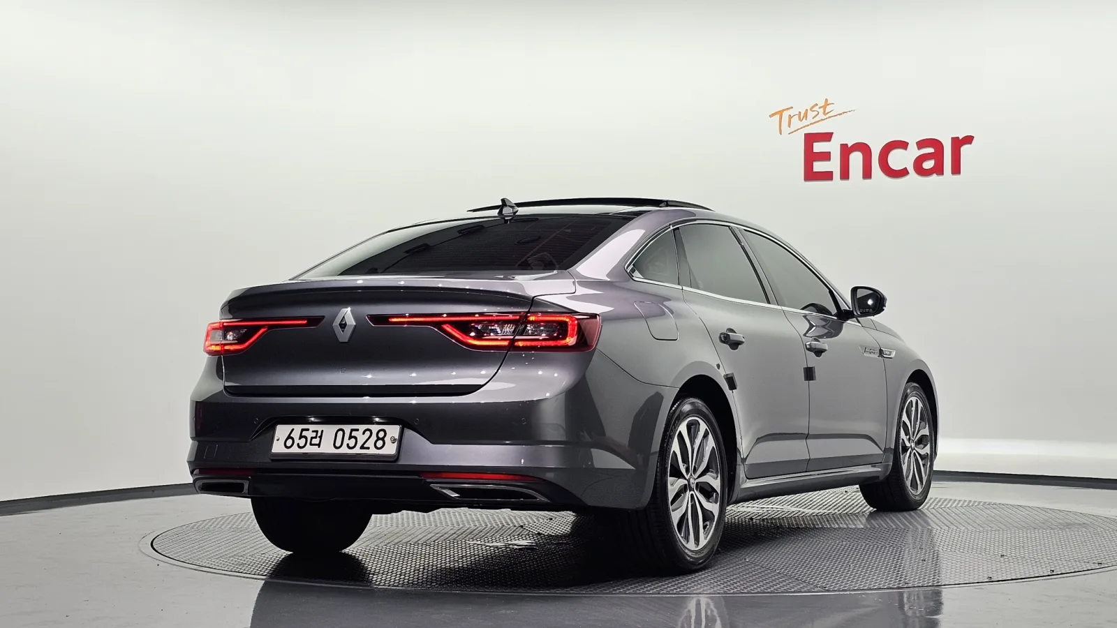 2016 Renault Korea SM6