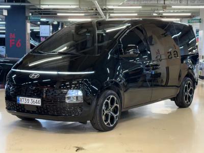 2025 Hyundai Staria