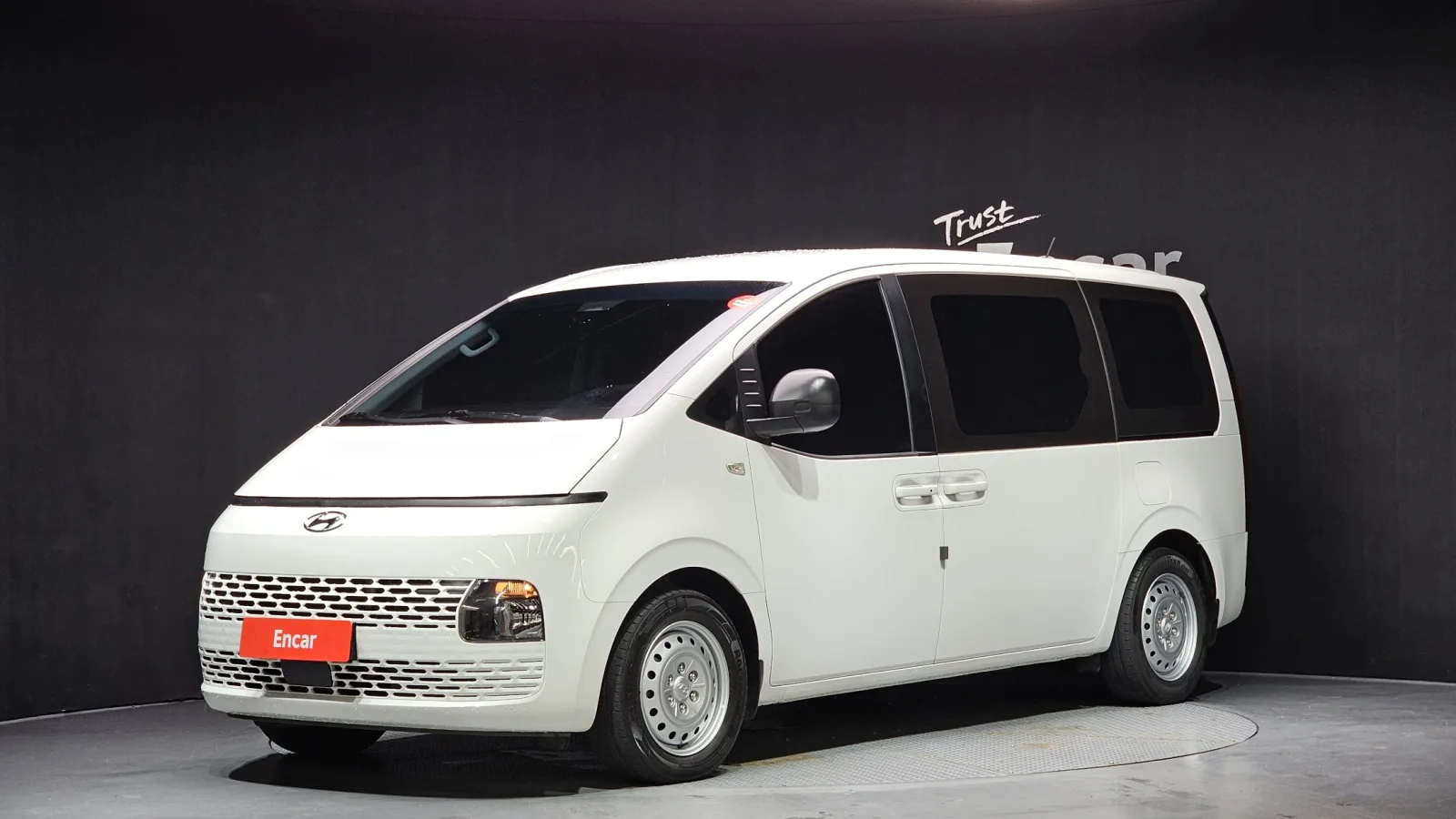 2024 Hyundai Staria