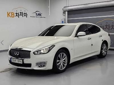 2019 Infiniti Q70