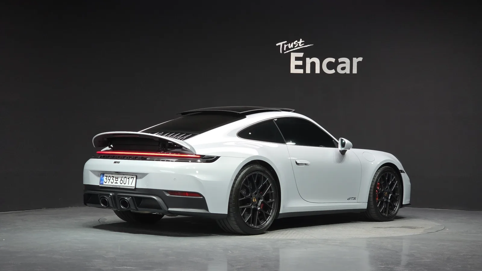 2025 Porsche 911