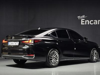 2026 Lexus ES
