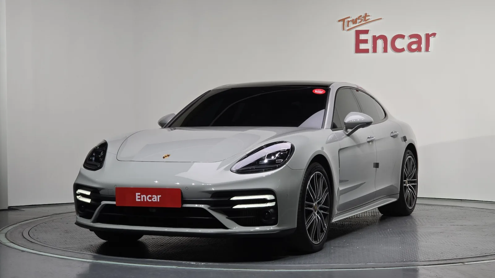 2023 Porsche Panamera